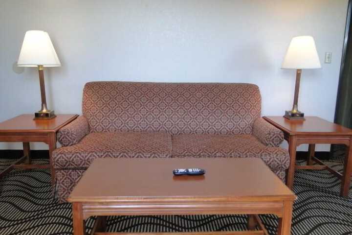 Room 18 of 38