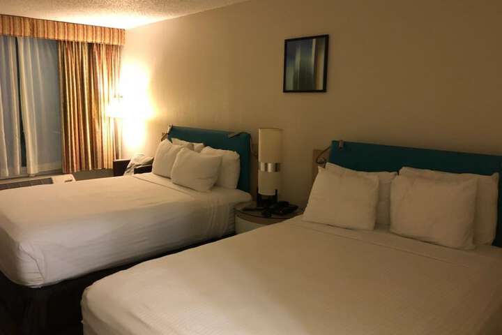 Room 27 of 90