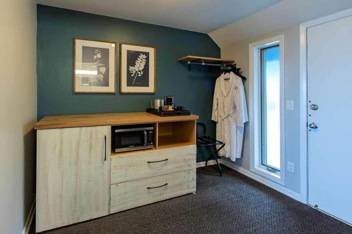Room 48 of 69