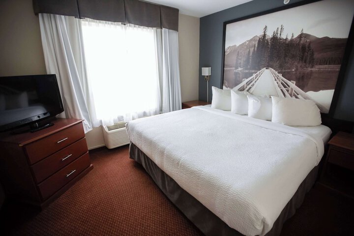 Room 13 of 23