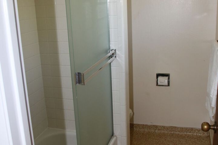 Room 34 of 43