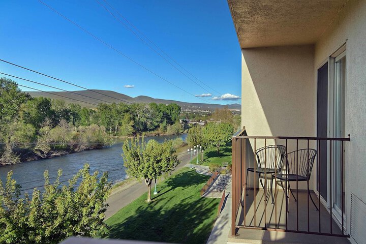 Oxford Suites Yakima