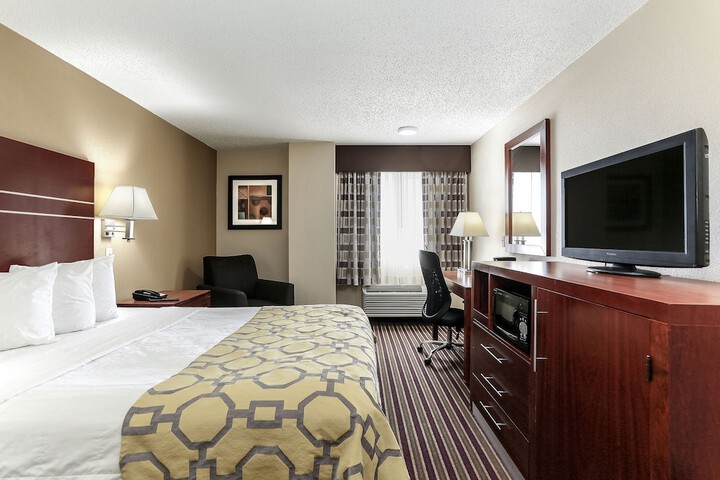 Room 12 of 38