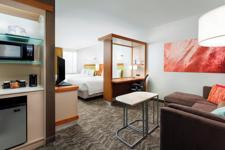 Room 17 of 37