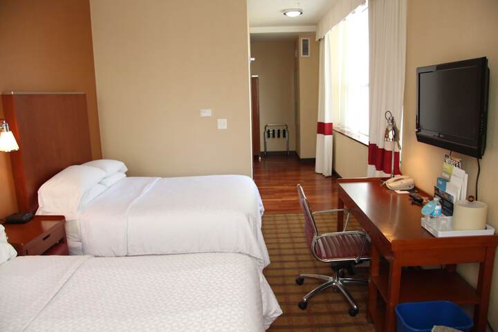 Room 22 of 42