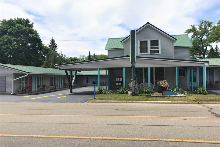 The Monarch Motel