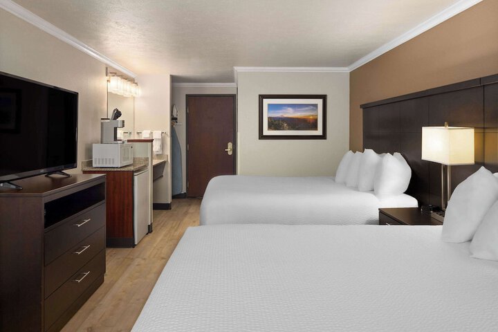 Ramada by Wyndham Moses Lake