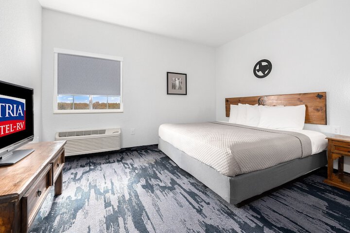 Room 14 of 40