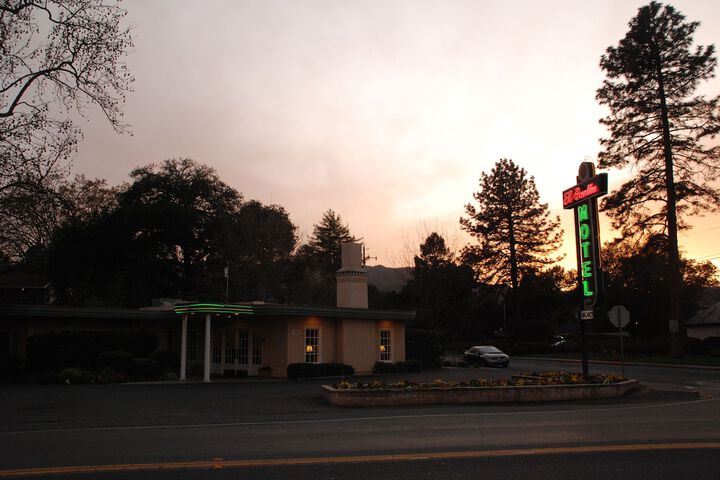 Hotel 7 of 38