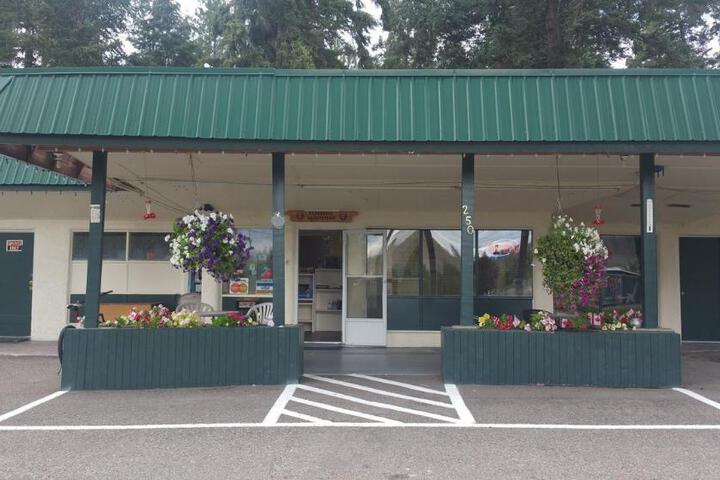 Evergreen Motel