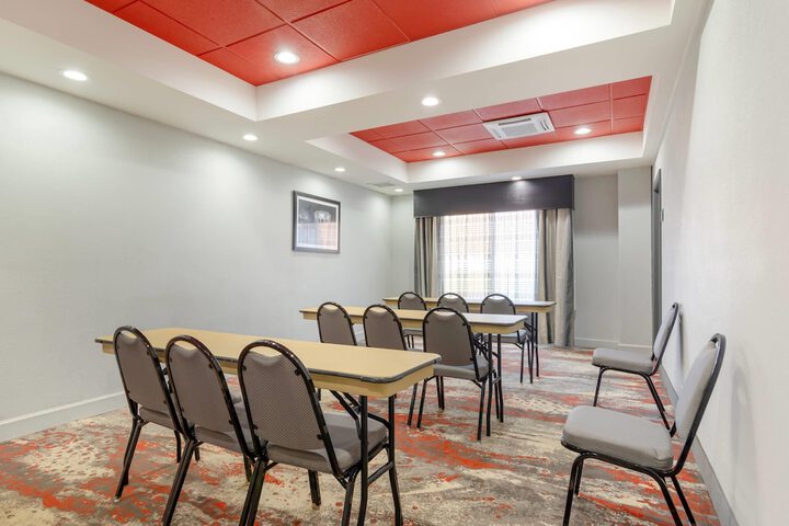 Comfort Inn & Suites Carrollton
