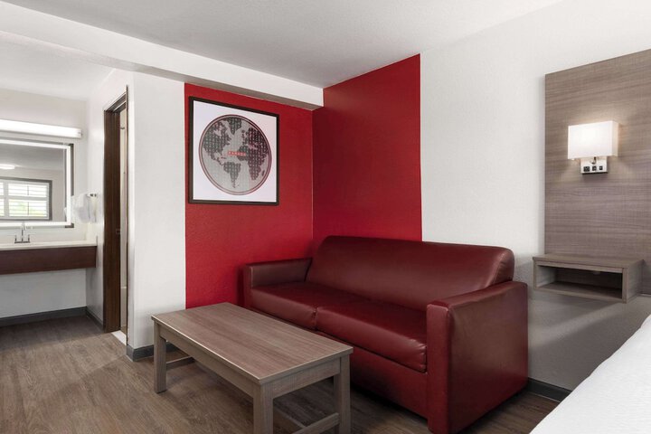 Room 34 of 41