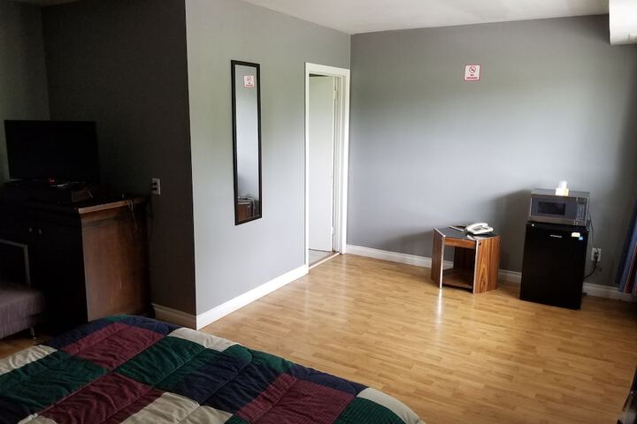 Room 32 of 36