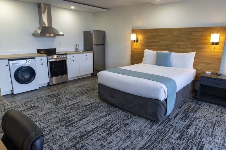 Highliner Hotel & Conference Centre