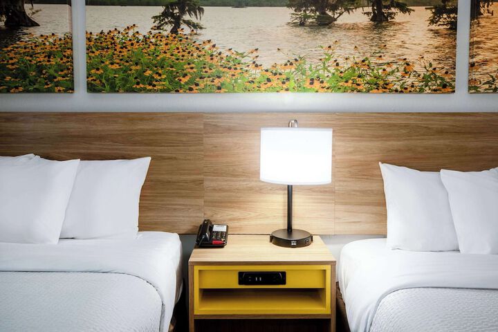 Room 30 of 42