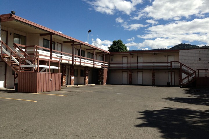 Hotel 2 of 30