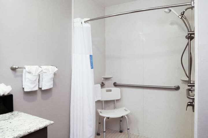 Room 35 of 72