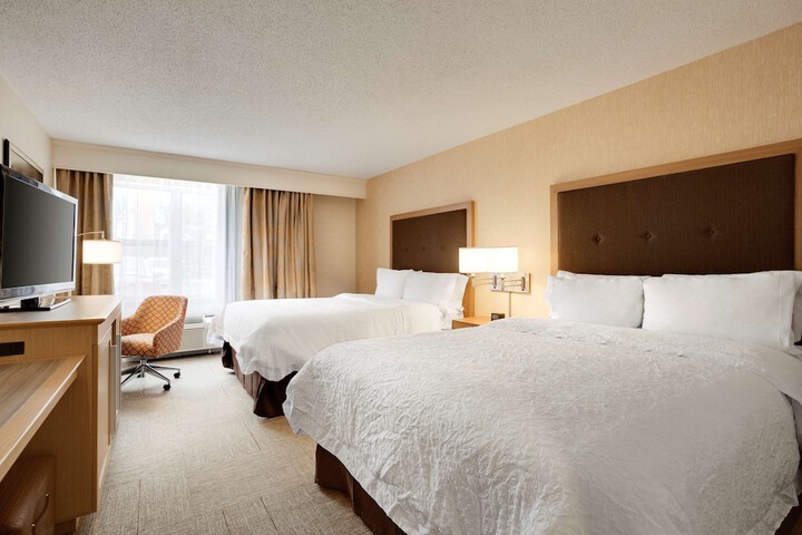 Hampton Inn & Suites Cleveland / Independence