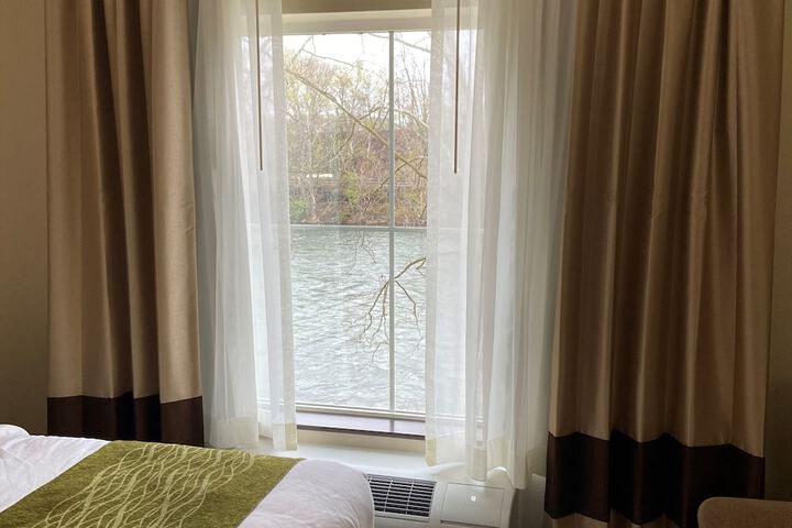 Room 22 of 53