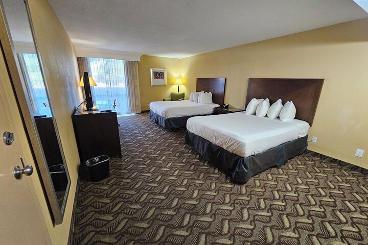 Clarion Inn & Suites Roswell