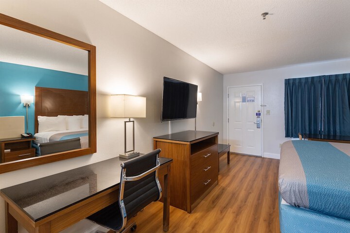 Room 19 of 29