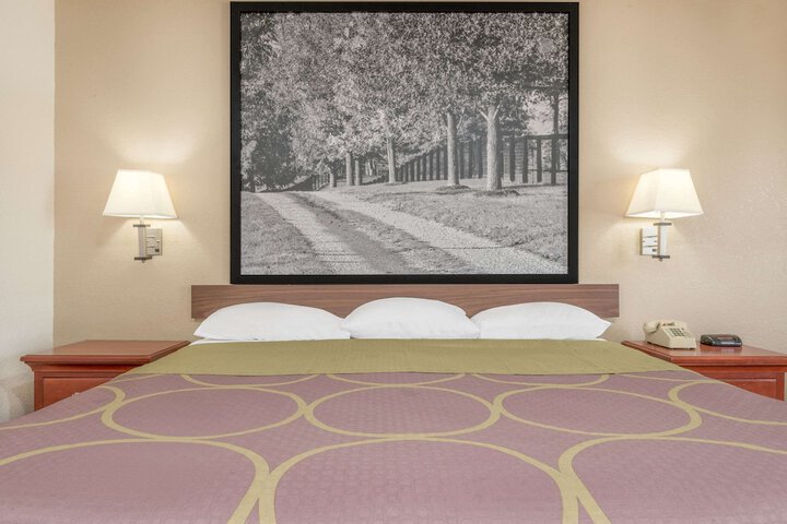 Room 5 of 15