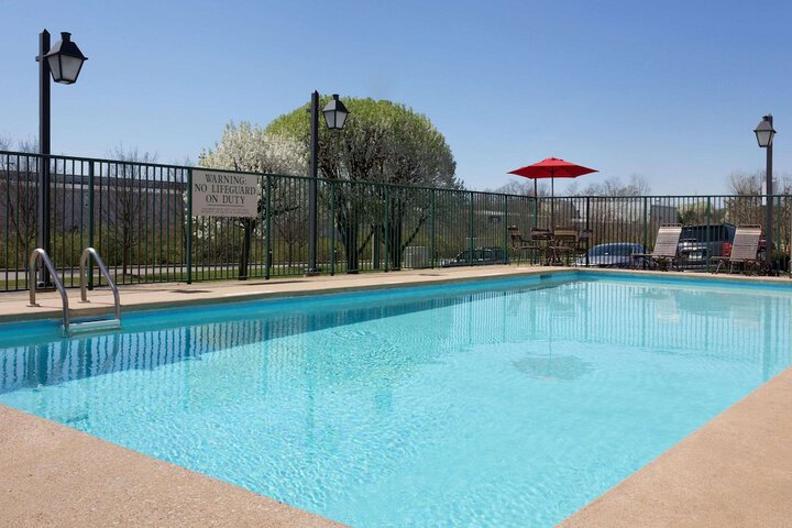 Pool 2 of 37