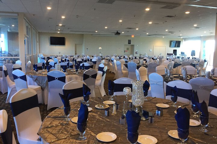 Ballroom/Hall 63 of 75