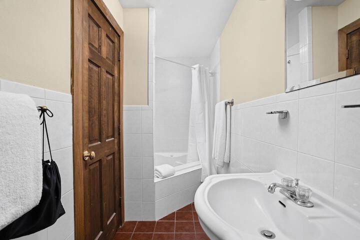 Room 20 of 62