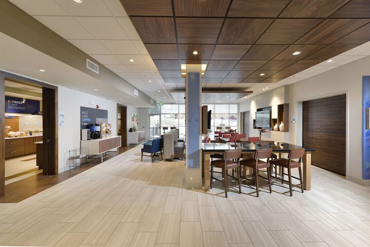 Holiday Inn Express & Suites Millersburg by IHG