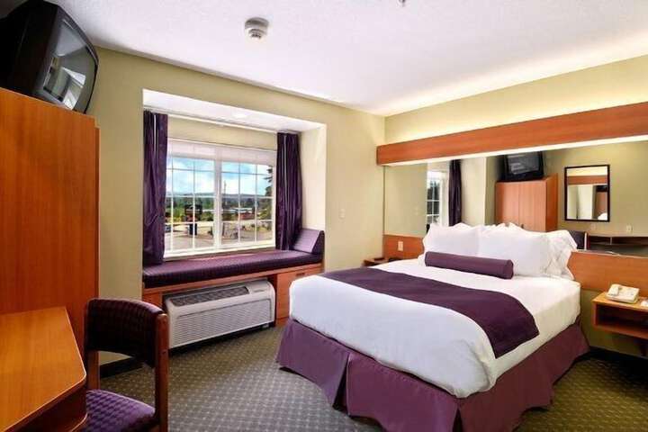 Room 19 of 28