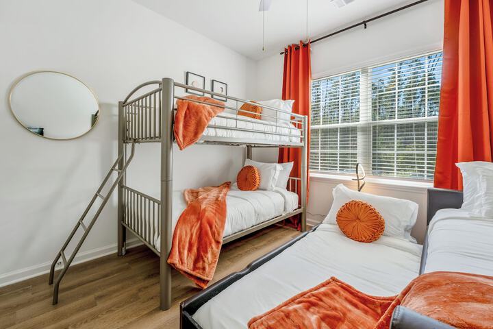 Luxurious Apartments - Pool Gym Bikes