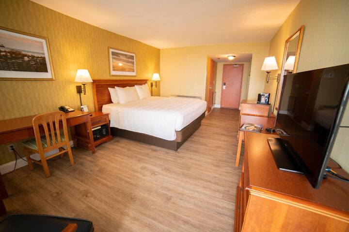 Room 12 of 37