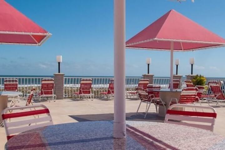 Matador Oceanfront Resort
