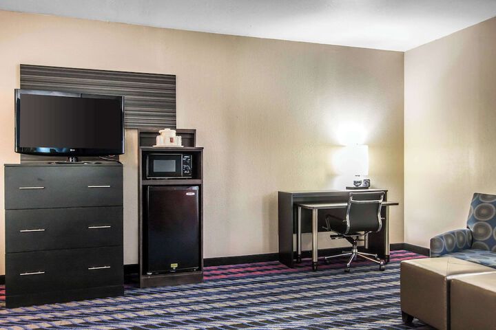 Room 49 of 64