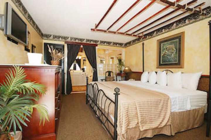 Rodeway Inn & Suites
