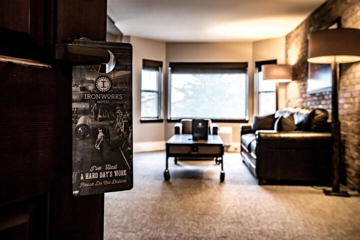 Room 24 of 51