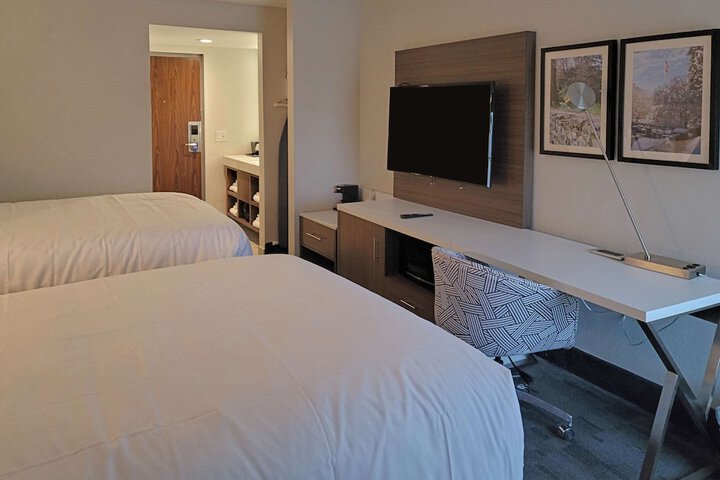 Room 67 of 108