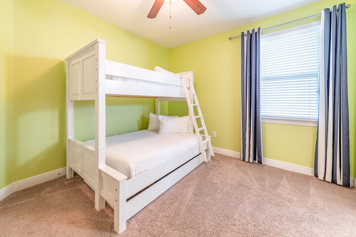 Room 469 of 705
