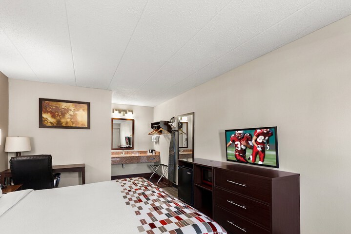 Room 13 of 30