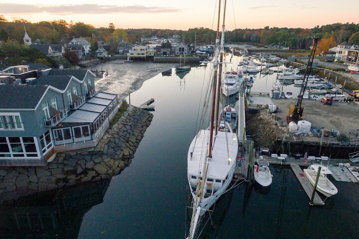 The Boathouse Waterfront Hotel & Marina