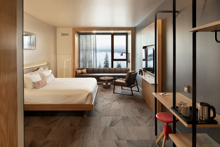 Room 12 of 34
