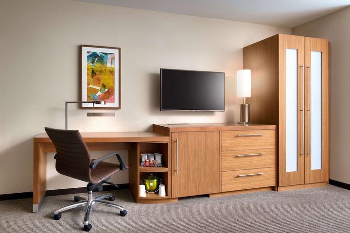 Room 27 of 60