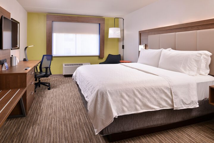 Room 30 of 54