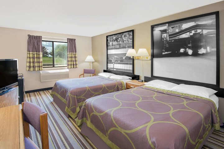 Super 8 by Wyndham Knoxville