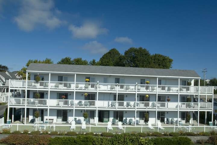 Union Bluff Hotel & Meeting House