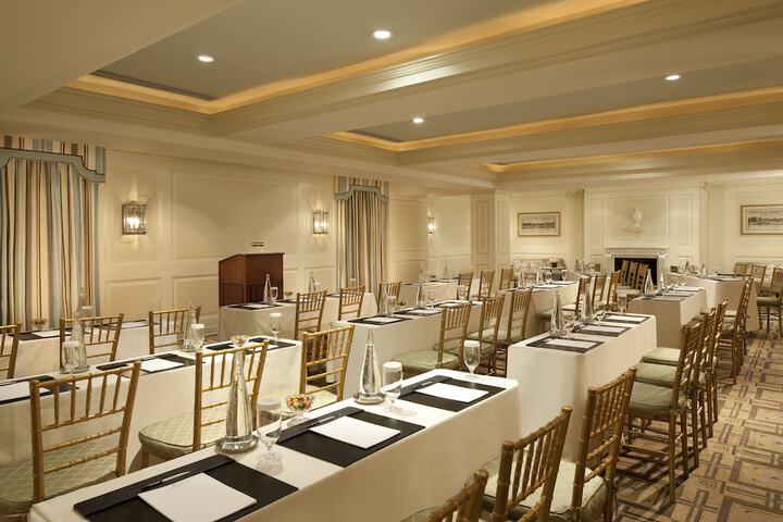 The Carlyle a Rosewood Hotel