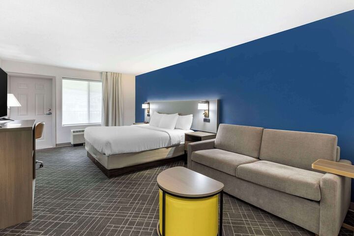 Room 15 of 34