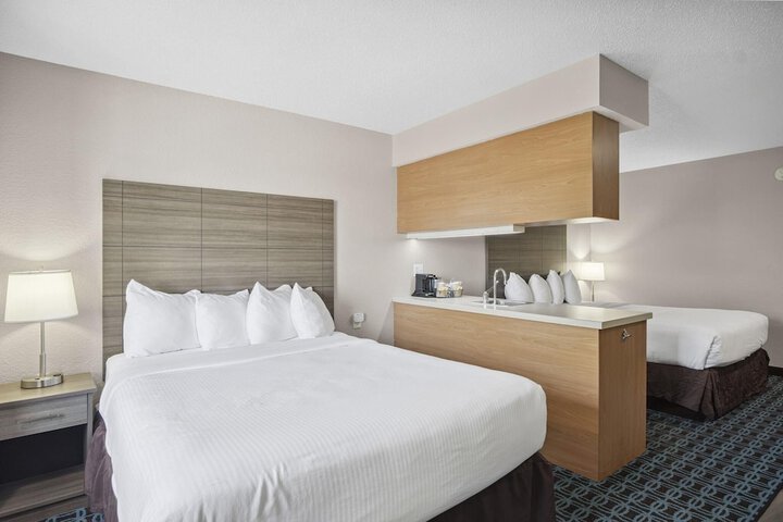 Sonesta Essential Hotels & Suites Kansas City / Blue Springs
