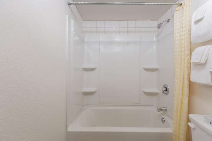 Room 35 of 66